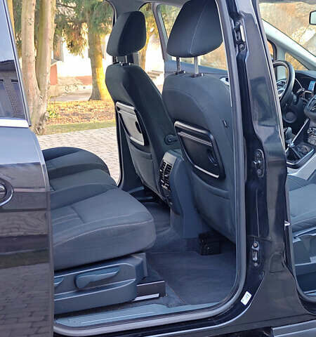 Чорний Форд Сі-Макс, об'ємом двигуна 2 л та пробігом 243 тис. км за 8850 $, фото 23 на Automoto.ua