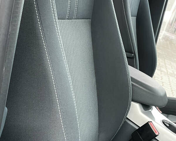 Черный Форд Си-Макс, объемом двигателя 1.6 л и пробегом 206 тыс. км за 8699 $, фото 32 на Automoto.ua