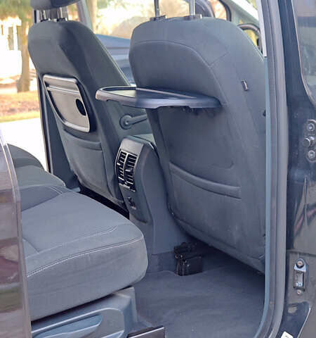 Чорний Форд Сі-Макс, об'ємом двигуна 2 л та пробігом 243 тис. км за 8850 $, фото 24 на Automoto.ua