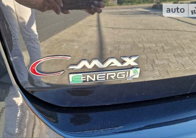Черный Форд Си-Макс, объемом двигателя 2 л и пробегом 213 тыс. км за 11900 $, фото 10 на Automoto.ua