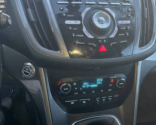 Черный Форд Си-Макс, объемом двигателя 1.6 л и пробегом 400 тыс. км за 7500 $, фото 8 на Automoto.ua