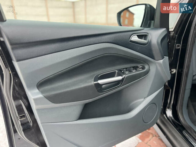 Черный Форд Си-Макс, объемом двигателя 1.6 л и пробегом 229 тыс. км за 7900 $, фото 25 на Automoto.ua