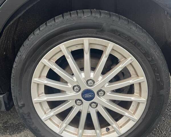 Черный Форд Си-Макс, объемом двигателя 2 л и пробегом 197 тыс. км за 8900 $, фото 14 на Automoto.ua