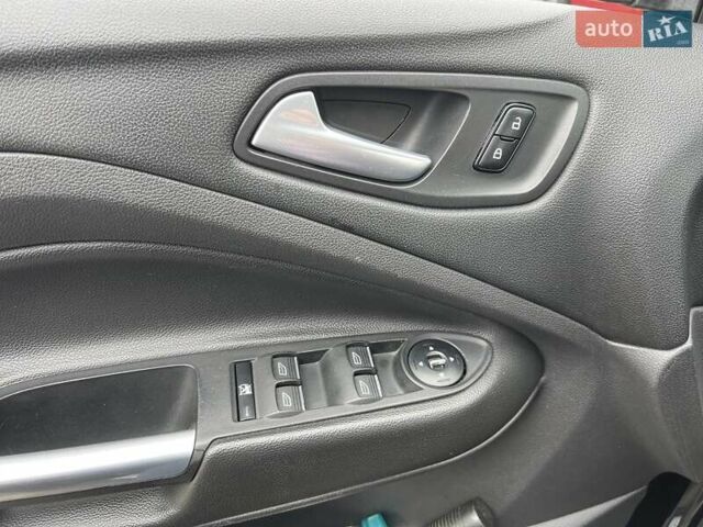 Черный Форд Си-Макс, объемом двигателя 2 л и пробегом 125 тыс. км за 9999 $, фото 16 на Automoto.ua