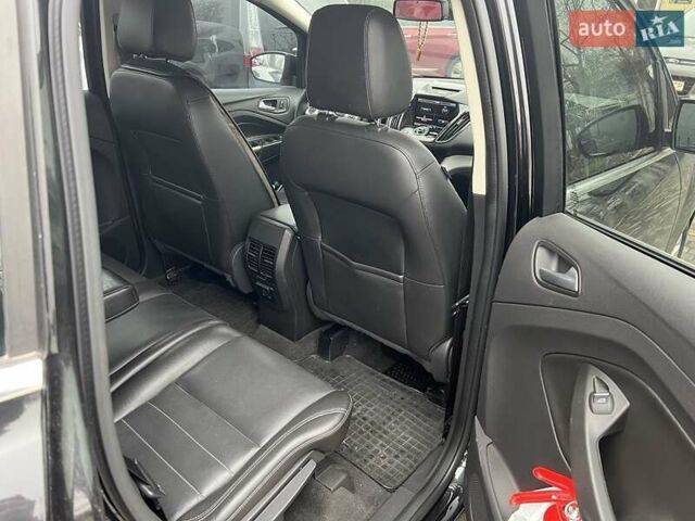 Черный Форд Си-Макс, объемом двигателя 2 л и пробегом 125 тыс. км за 9999 $, фото 24 на Automoto.ua
