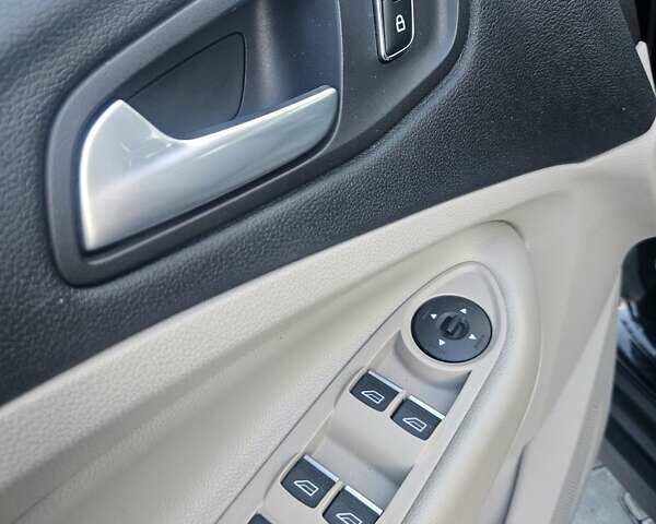 Чорний Форд Сі-Макс, об'ємом двигуна 2 л та пробігом 184 тис. км за 9500 $, фото 15 на Automoto.ua