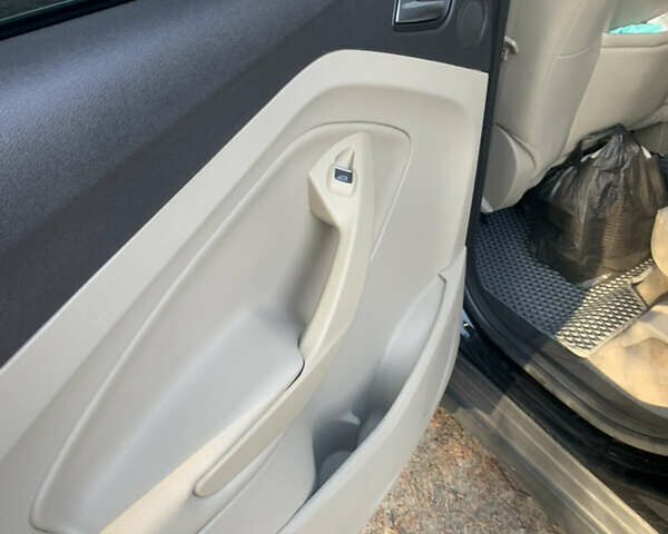 Черный Форд Си-Макс, объемом двигателя 2 л и пробегом 171 тыс. км за 10200 $, фото 14 на Automoto.ua