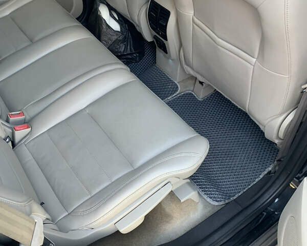 Черный Форд Си-Макс, объемом двигателя 2 л и пробегом 171 тыс. км за 10200 $, фото 16 на Automoto.ua