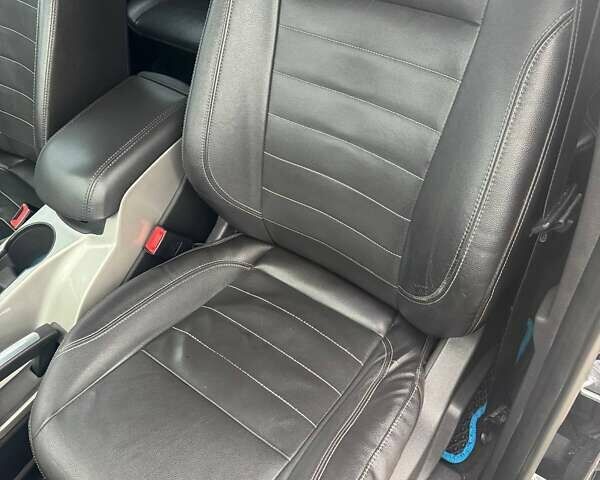 Черный Форд Си-Макс, объемом двигателя 2 л и пробегом 197 тыс. км за 8900 $, фото 5 на Automoto.ua