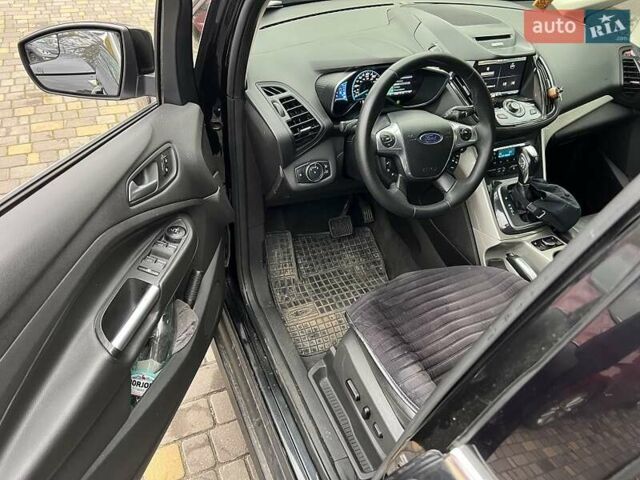 Черный Форд Си-Макс, объемом двигателя 2 л и пробегом 125 тыс. км за 9999 $, фото 3 на Automoto.ua