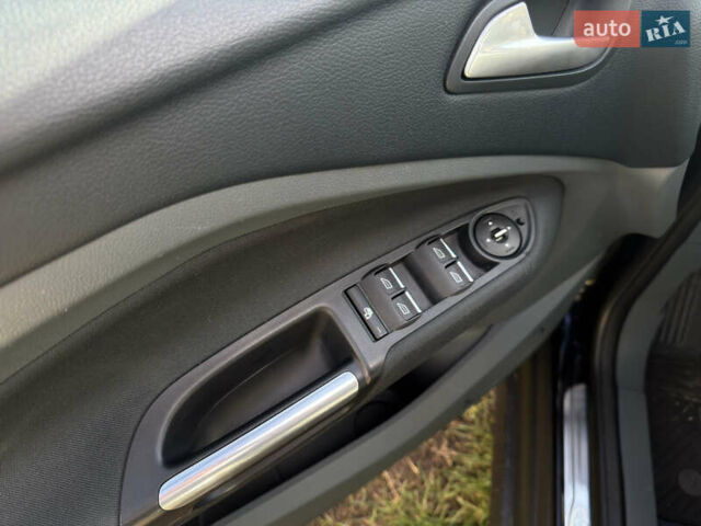 Чорний Форд Сі-Макс, об'ємом двигуна 2 л та пробігом 177 тис. км за 9700 $, фото 8 на Automoto.ua