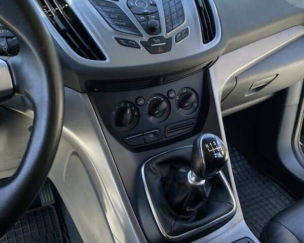 Черный Форд Си-Макс, объемом двигателя 1.56 л и пробегом 242 тыс. км за 9499 $, фото 6 на Automoto.ua