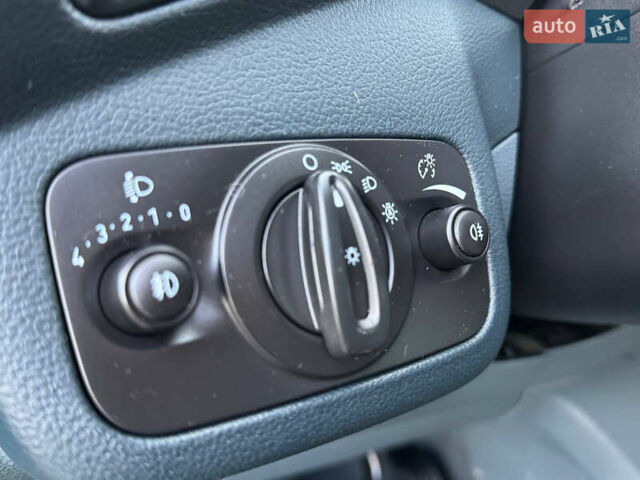 Черный Форд Си-Макс, объемом двигателя 1.6 л и пробегом 232 тыс. км за 8199 $, фото 56 на Automoto.ua