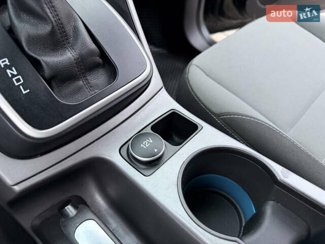 Черный Форд Си-Макс, объемом двигателя 2 л и пробегом 154 тыс. км за 11450 $, фото 57 на Automoto.ua