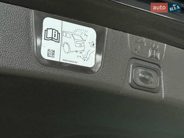 Черный Форд Си-Макс, объемом двигателя 2 л и пробегом 188 тыс. км за 9900 $, фото 26 на Automoto.ua