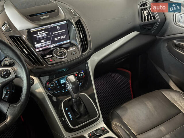 Черный Форд Си-Макс, объемом двигателя 2 л и пробегом 188 тыс. км за 9900 $, фото 15 на Automoto.ua