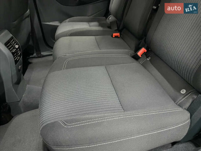 Чорний Форд Сі-Макс, об'ємом двигуна 1.6 л та пробігом 220 тис. км за 8990 $, фото 41 на Automoto.ua