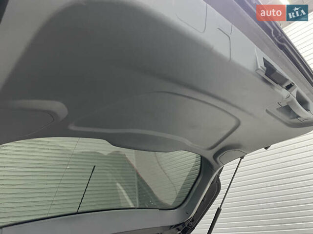 Чорний Форд Сі-Макс, об'ємом двигуна 1.6 л та пробігом 220 тис. км за 8990 $, фото 35 на Automoto.ua