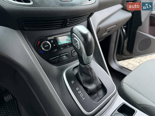 Черный Форд Си-Макс, объемом двигателя 2 л и пробегом 154 тыс. км за 11450 $, фото 44 на Automoto.ua