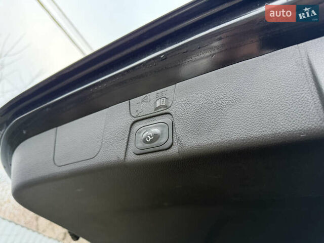 Черный Форд Си-Макс, объемом двигателя 2 л и пробегом 154 тыс. км за 11450 $, фото 42 на Automoto.ua