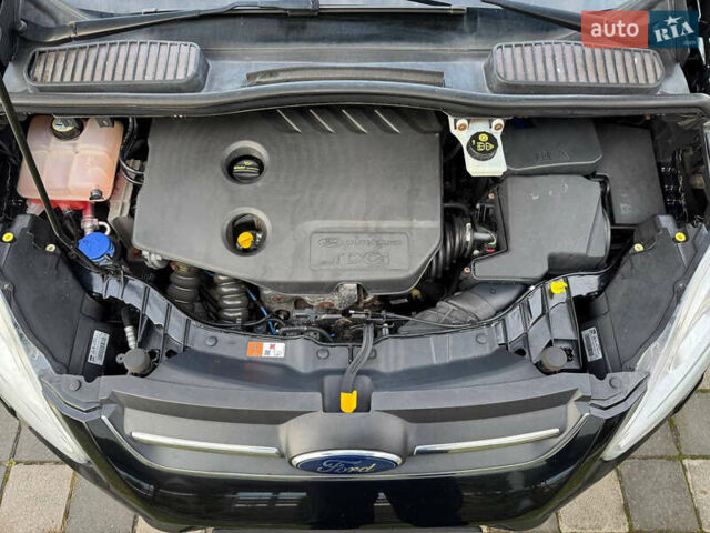 Черный Форд Си-Макс, объемом двигателя 1.6 л и пробегом 232 тыс. км за 8199 $, фото 80 на Automoto.ua