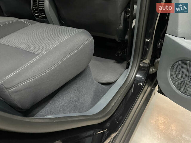 Чорний Форд Сі-Макс, об'ємом двигуна 1.6 л та пробігом 220 тис. км за 8990 $, фото 54 на Automoto.ua