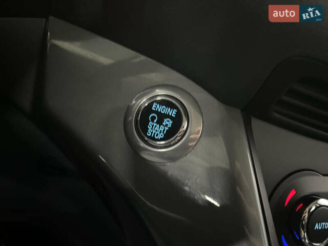 Чорний Форд Сі-Макс, об'ємом двигуна 1.6 л та пробігом 220 тис. км за 8990 $, фото 64 на Automoto.ua