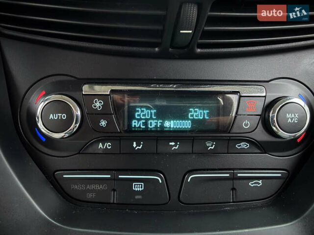 Черный Форд Си-Макс, объемом двигателя 2 л и пробегом 154 тыс. км за 11450 $, фото 45 на Automoto.ua