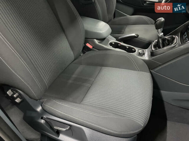 Чорний Форд Сі-Макс, об'ємом двигуна 1.6 л та пробігом 220 тис. км за 8990 $, фото 49 на Automoto.ua