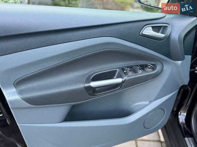 Черный Форд Си-Макс, объемом двигателя 1.6 л и пробегом 232 тыс. км за 8199 $, фото 34 на Automoto.ua