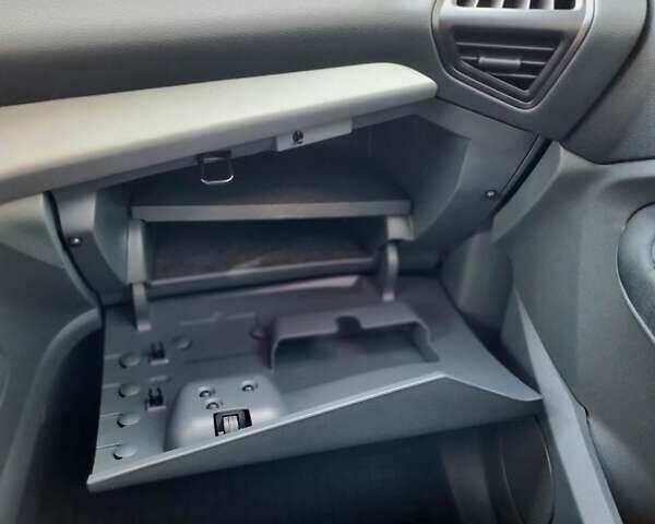 Черный Форд Си-Макс, объемом двигателя 1.99 л и пробегом 230 тыс. км за 8499 $, фото 32 на Automoto.ua