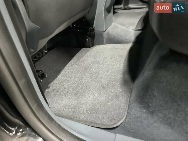 Чорний Форд Сі-Макс, об'ємом двигуна 1.6 л та пробігом 220 тис. км за 8990 $, фото 37 на Automoto.ua