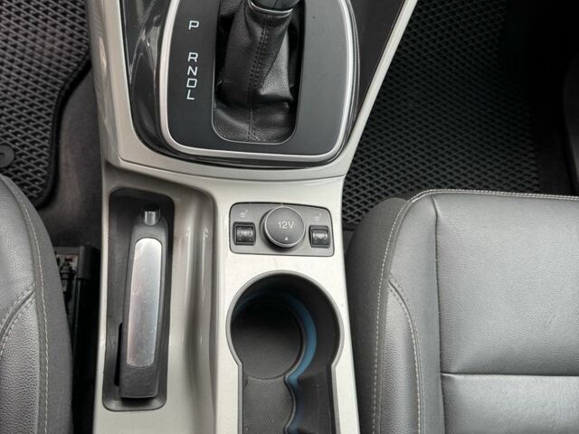 Черный Форд Си-Макс, объемом двигателя 2 л и пробегом 178 тыс. км за 11200 $, фото 6 на Automoto.ua