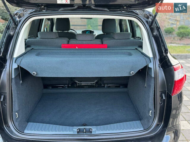 Черный Форд Си-Макс, объемом двигателя 1.6 л и пробегом 232 тыс. км за 8199 $, фото 75 на Automoto.ua