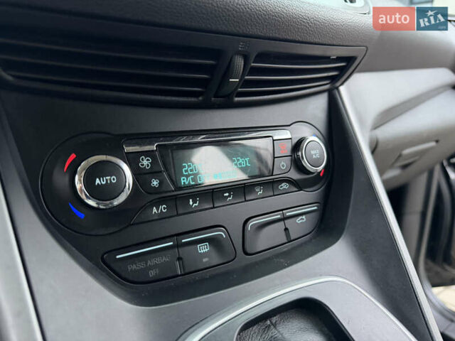 Черный Форд Си-Макс, объемом двигателя 2 л и пробегом 154 тыс. км за 11450 $, фото 52 на Automoto.ua