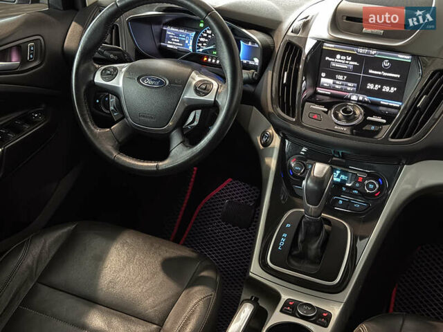 Черный Форд Си-Макс, объемом двигателя 2 л и пробегом 188 тыс. км за 9900 $, фото 13 на Automoto.ua