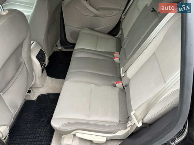 Черный Форд Си-Макс, объемом двигателя 2 л и пробегом 199 тыс. км за 10700 $, фото 13 на Automoto.ua