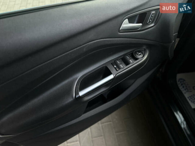 Черный Форд Си-Макс, объемом двигателя 2 л и пробегом 195 тыс. км за 9900 $, фото 9 на Automoto.ua