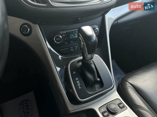 Черный Форд Си-Макс, объемом двигателя 2 л и пробегом 195 тыс. км за 9900 $, фото 12 на Automoto.ua