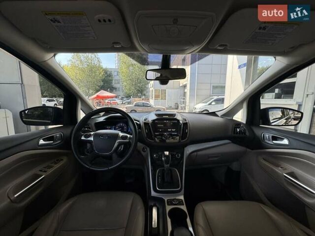 Черный Форд Си-Макс, объемом двигателя 2 л и пробегом 180 тыс. км за 10500 $, фото 5 на Automoto.ua