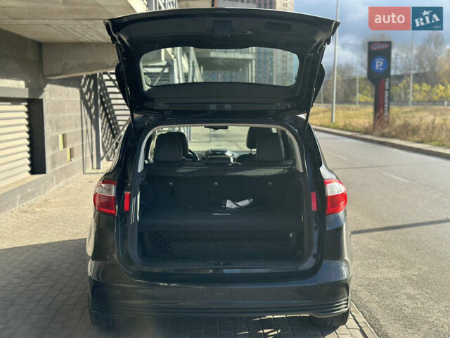 Черный Форд Си-Макс, объемом двигателя 2 л и пробегом 195 тыс. км за 9900 $, фото 15 на Automoto.ua