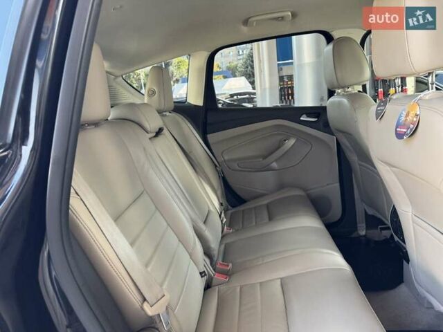 Черный Форд Си-Макс, объемом двигателя 2 л и пробегом 180 тыс. км за 10500 $, фото 12 на Automoto.ua