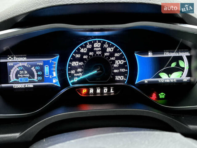 Черный Форд Си-Макс, объемом двигателя 2 л и пробегом 199 тыс. км за 10700 $, фото 20 на Automoto.ua