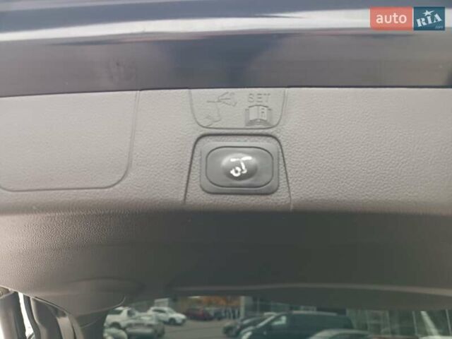 Черный Форд Си-Макс, объемом двигателя 2 л и пробегом 67 тыс. км за 13050 $, фото 14 на Automoto.ua