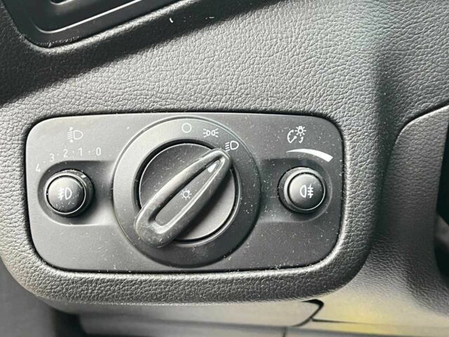 Черный Форд Си-Макс, объемом двигателя 1.5 л и пробегом 221 тыс. км за 11600 $, фото 12 на Automoto.ua