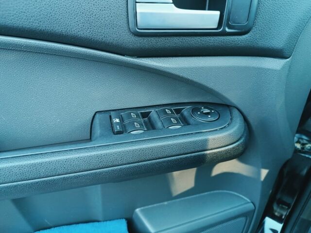 Чорний Форд Сі-Макс, об'ємом двигуна 2 л та пробігом 215 тис. км за 6200 $, фото 16 на Automoto.ua