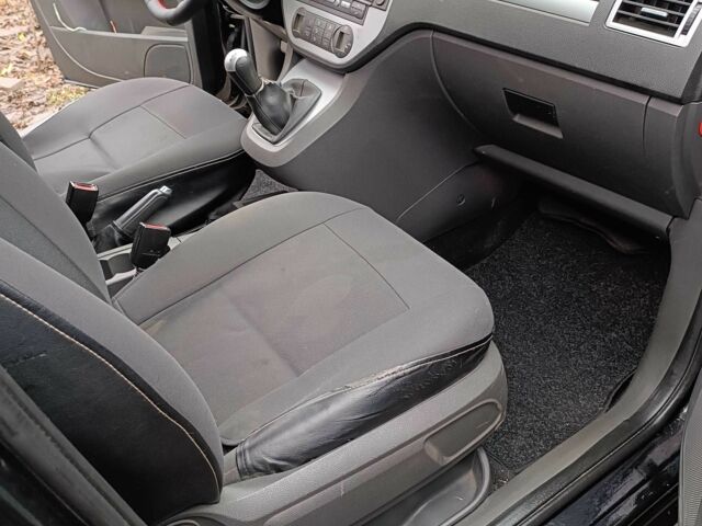 Чорний Форд Сі-Макс, об'ємом двигуна 1.8 л та пробігом 243 тис. км за 5200 $, фото 7 на Automoto.ua