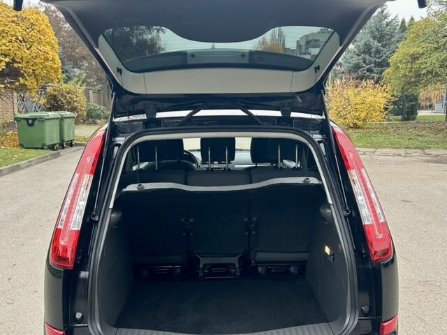 Черный Форд Си-Макс, объемом двигателя 1.8 л и пробегом 253 тыс. км за 5399 $, фото 22 на Automoto.ua