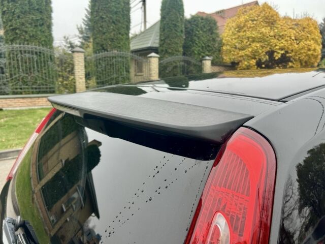 Черный Форд Си-Макс, объемом двигателя 1.8 л и пробегом 253 тыс. км за 5399 $, фото 14 на Automoto.ua