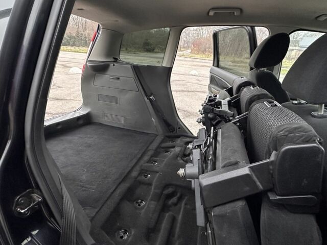 Чорний Форд Сі-Макс, об'ємом двигуна 2 л та пробігом 321 тис. км за 5800 $, фото 7 на Automoto.ua